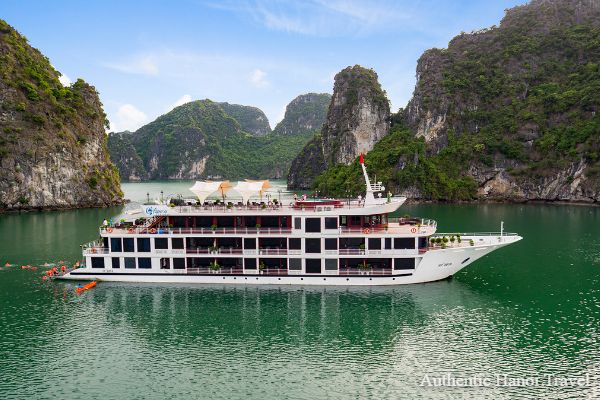 Aspira Luxury Cruise in Halong Bay & Lan Ha Bay ( 2D1N or 3D2N )